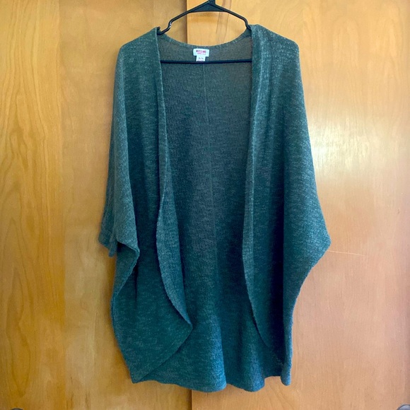 Mossimo Supply Co. Tops - ☀️Mossimo Shall☀️